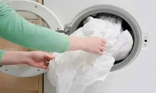 كيفية تنظيف ملابسك نصائح بسيطة وفعالة